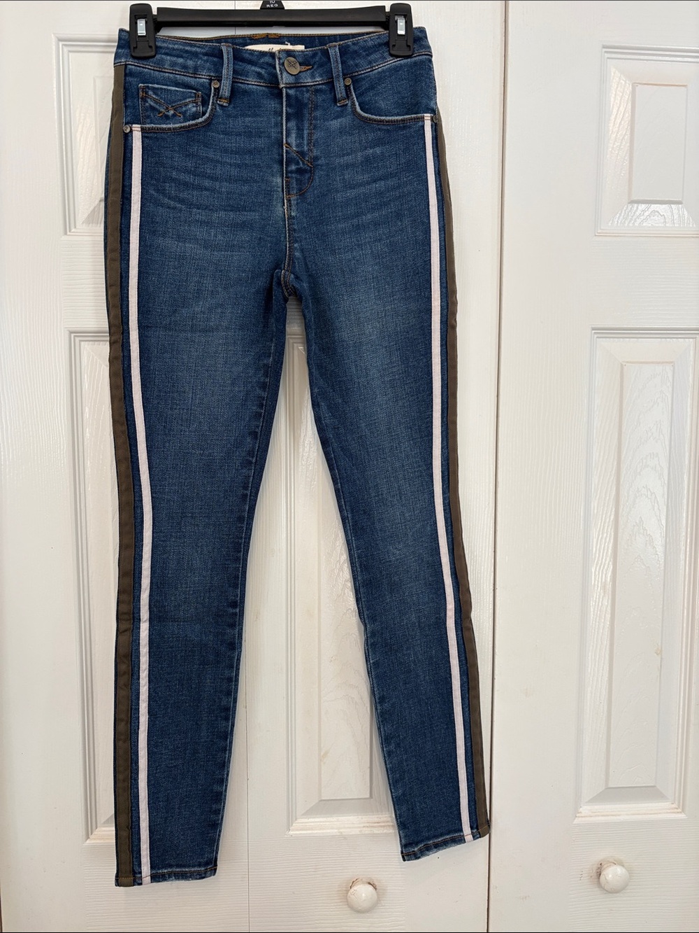 Unpublished Dark Blue Women’s Skinny Jeans with Side Stripes 723